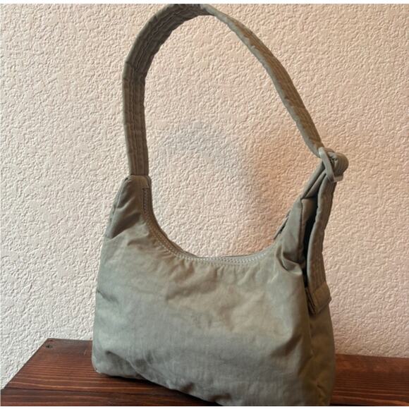 Baggu Mini Nylon Hobo Shoulder Bag Celadon Minimalist Scandi Girl Neutral - Picture 4 of 5